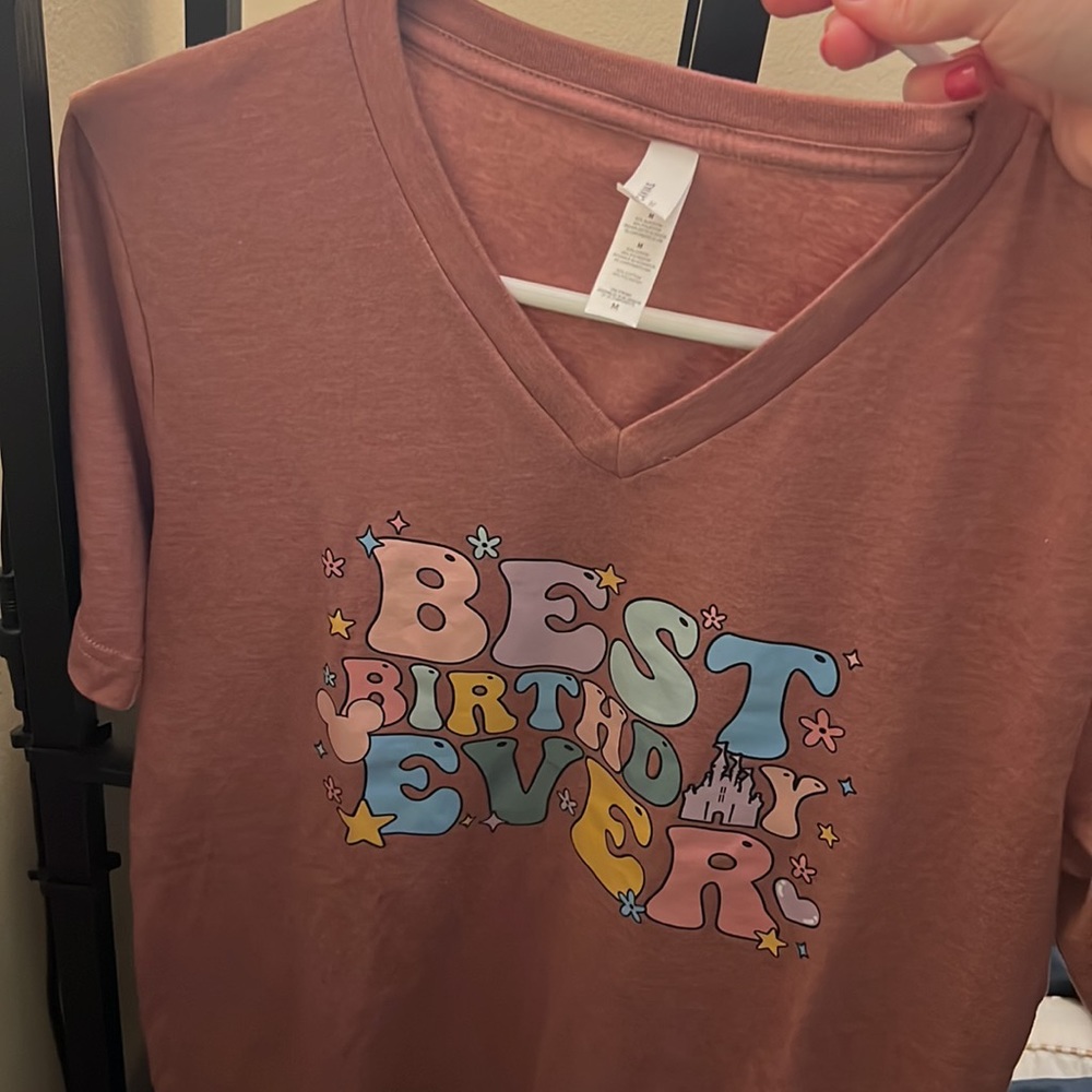 Disney Best Birthday Ever Heathered Mauve V Neck Vacation Tee Medium M T-Shirt